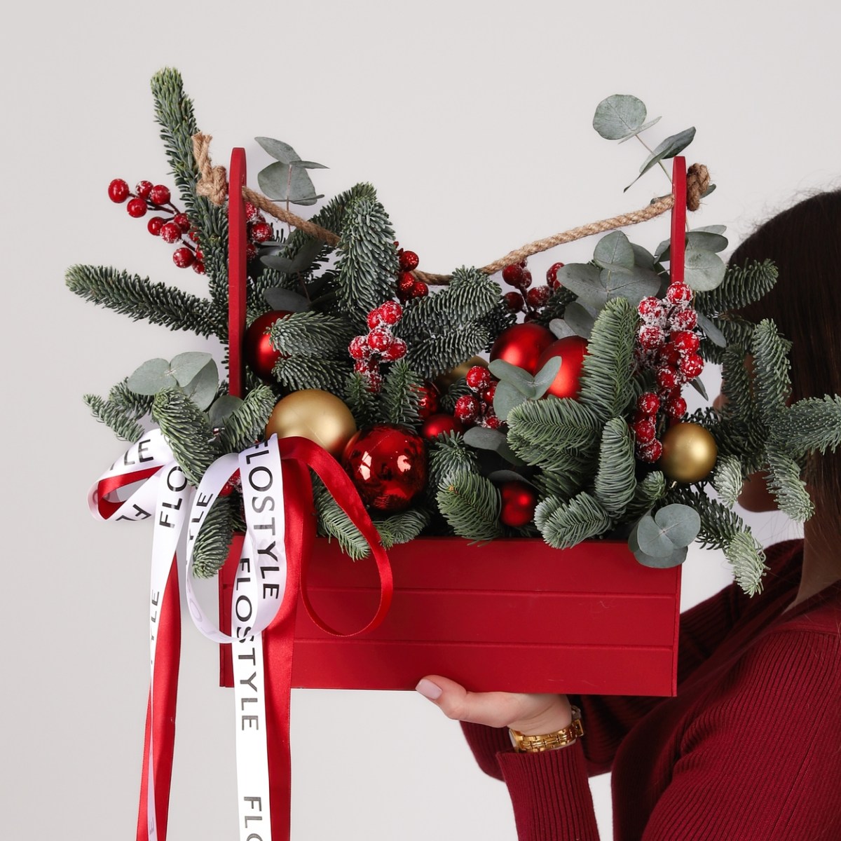 Новогодний ящик кашпо с датской елью